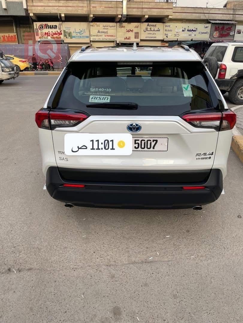 تۆیۆتا ڕاڤ 4